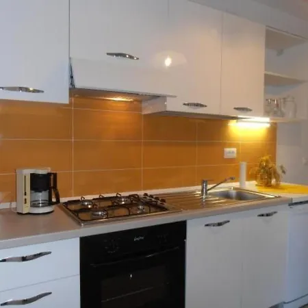 Oleandri1 Mit Blick Auf Wasser By Interhome Daire