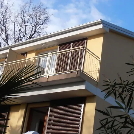Apartament Oleandri1 Mit Blick Auf Wasser By Interhome