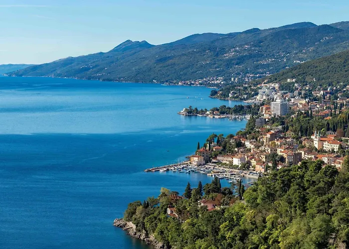 Oleandri1 Mit Blick Auf Wasser By Interhome Daire Opatija