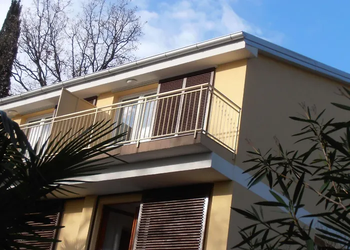 Apartamento Oleandri1 Mit Blick Auf Wasser By Interhome