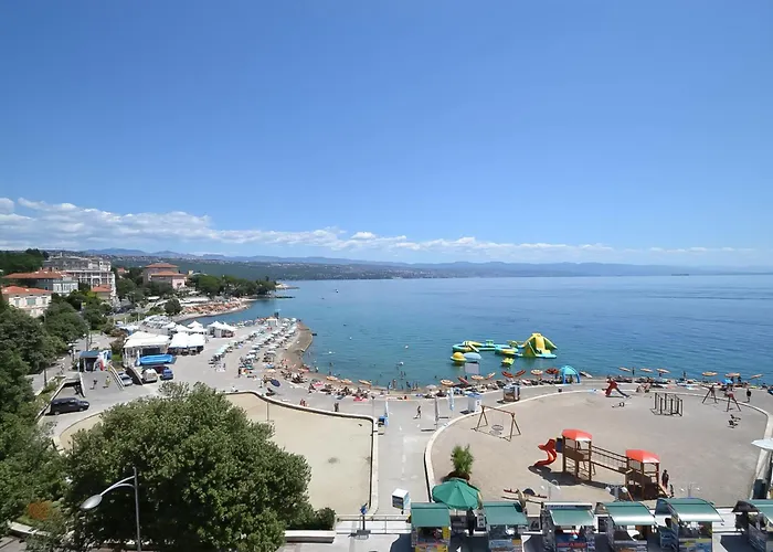Oleandri1 Mit Blick Auf Wasser By Interhome
