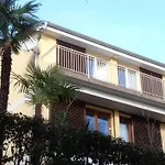 Oleandri1 Mit Blick Auf Wasser By Interhome Lejlighed Opatija