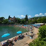 Lejlighed Oleandri1 Mit Blick Auf Wasser By Interhome