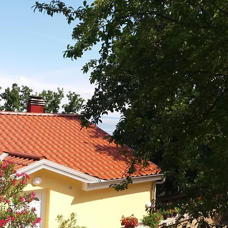 Oleandri1 Mit Blick Auf Wasser By Interhome Apartament